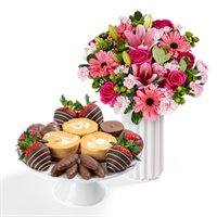 Treats  Pumpkin Cheesecake Platter with Bouquet Gift Set